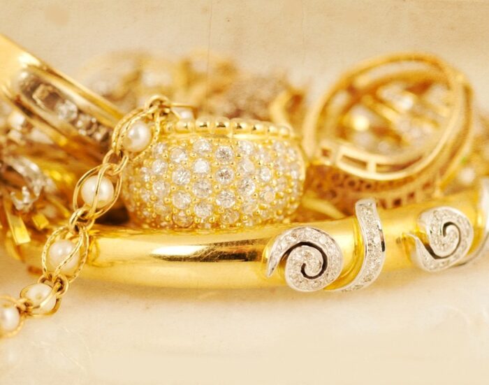 What is the best time to sell your estate or antique jewelry?
